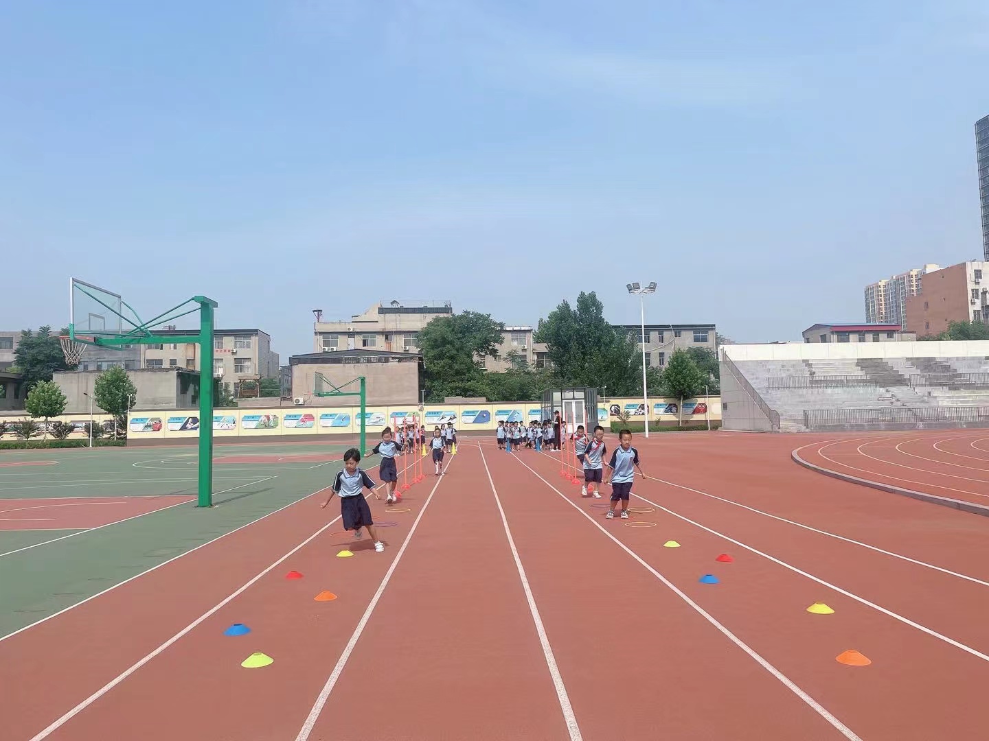 正定新区小学图片