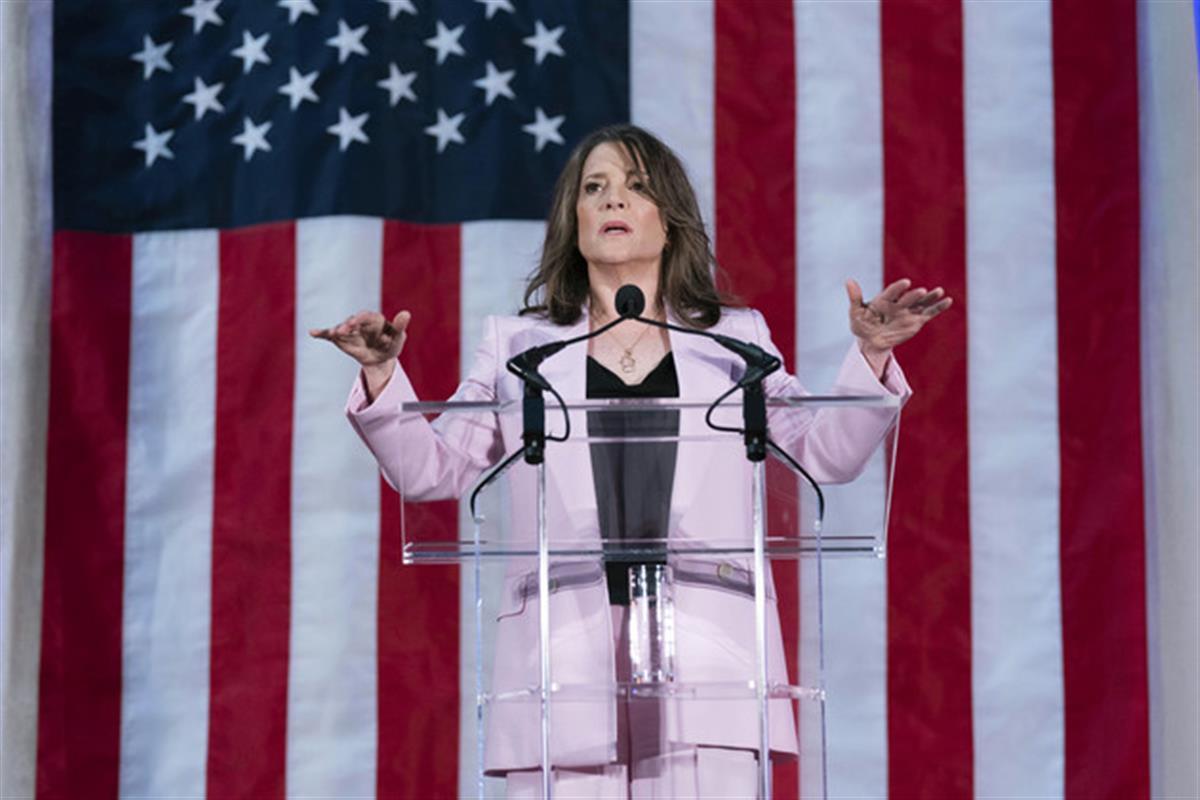 美国女作家宣布开启2024总统竞选挑战拜登第一人却被视为陪跑者