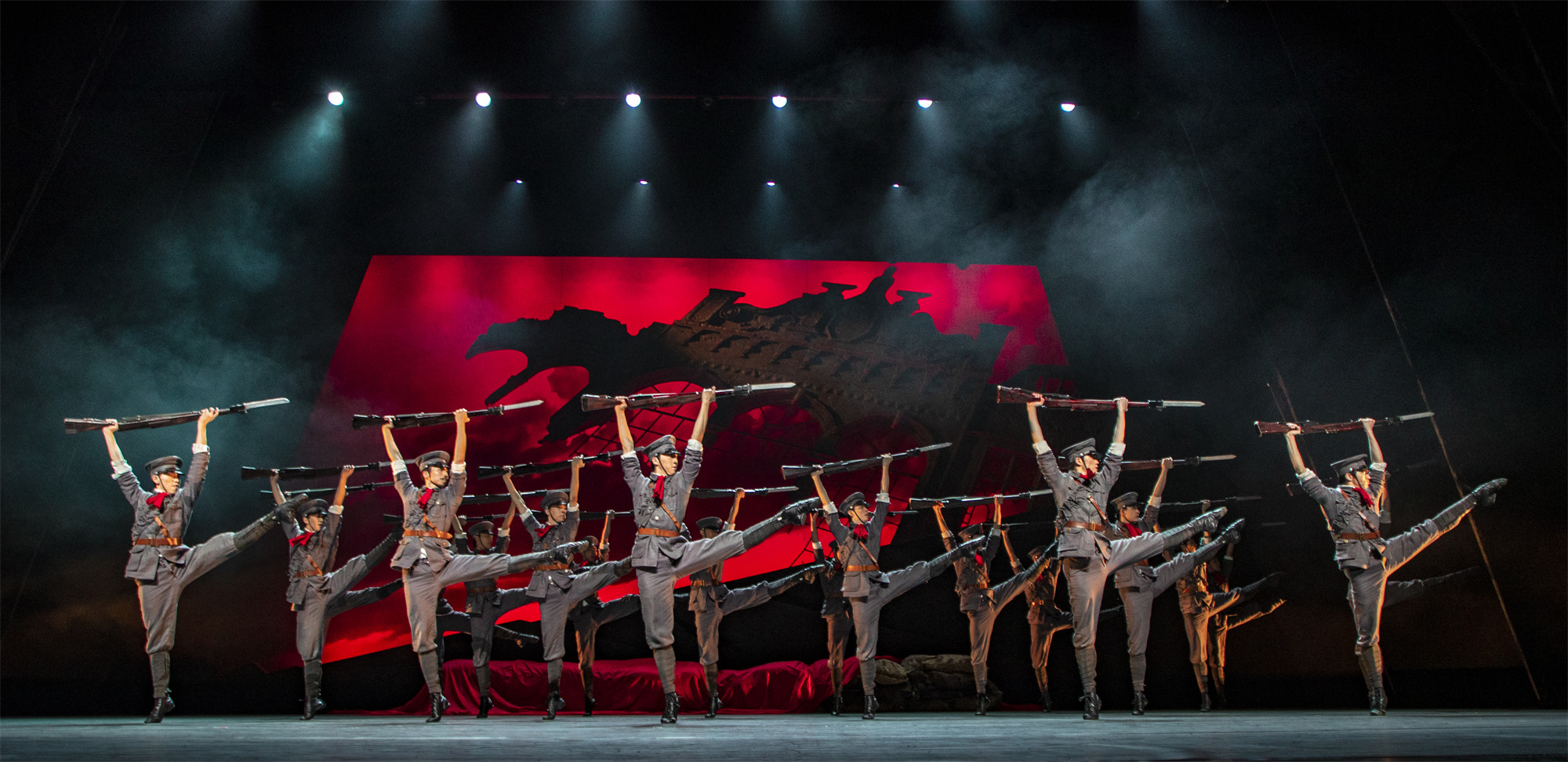 第十三届中国舞蹈荷花奖获奖作品芭蕾舞剧旗帜北京站将首演