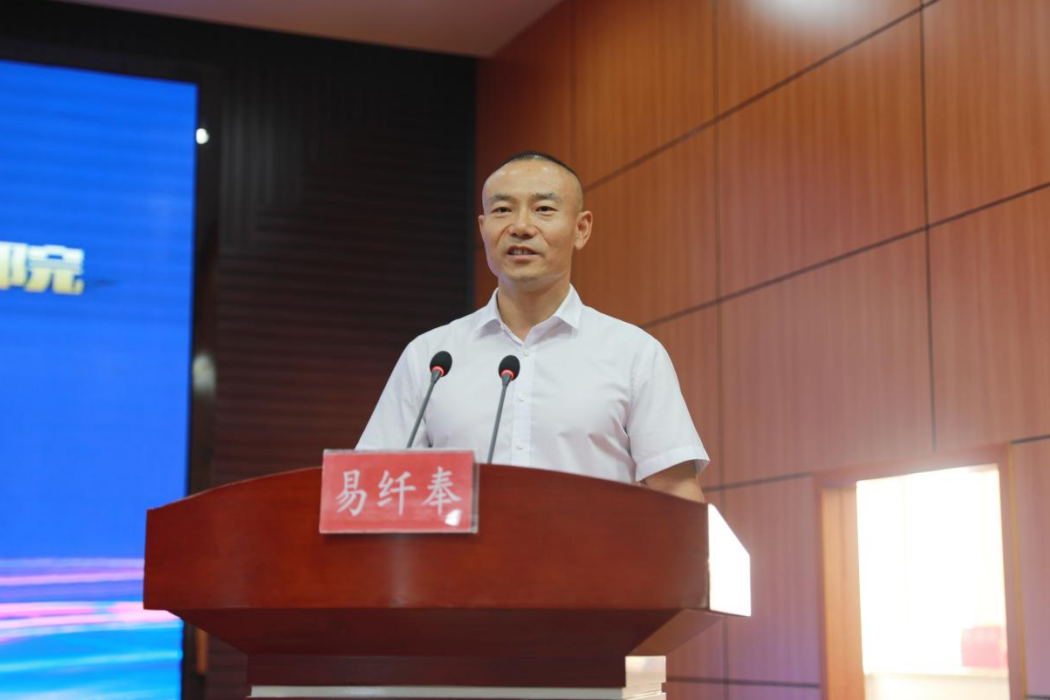 (▲石门县人民政府副县长万勇平讲话)湖南省脑科医院