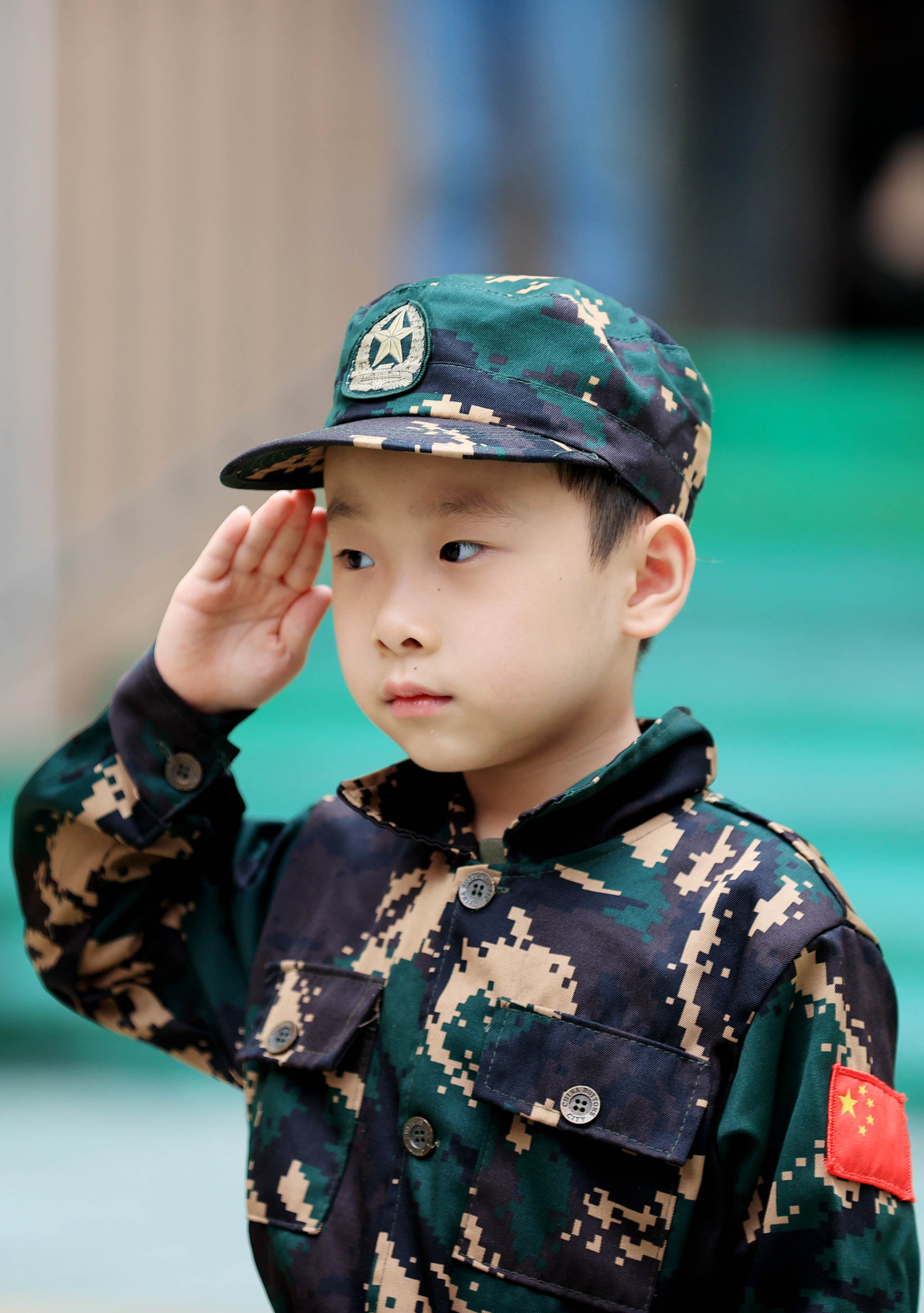 【教育】萌娃"小小兵"从小练养成