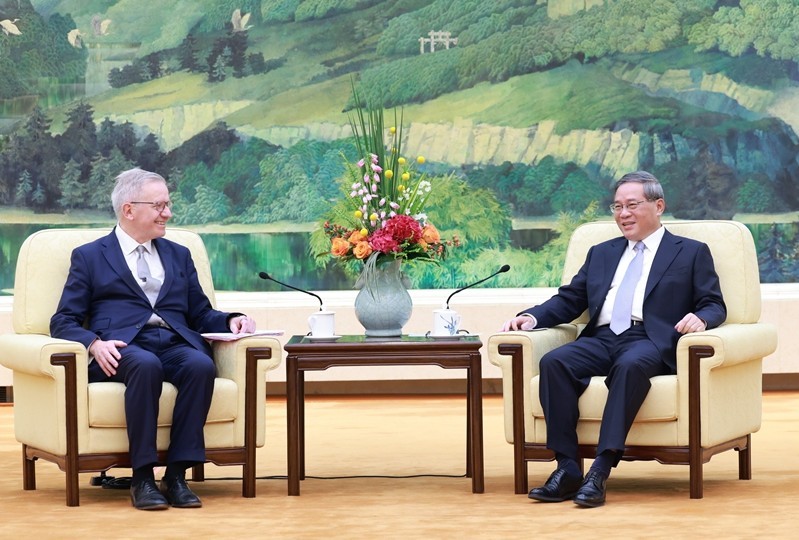 李强会见英中贸易协会访华团
