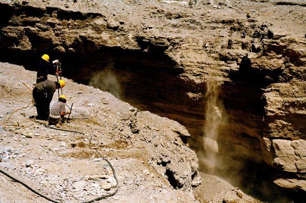 1553770799682952.jpeg 铁路2.jpeg