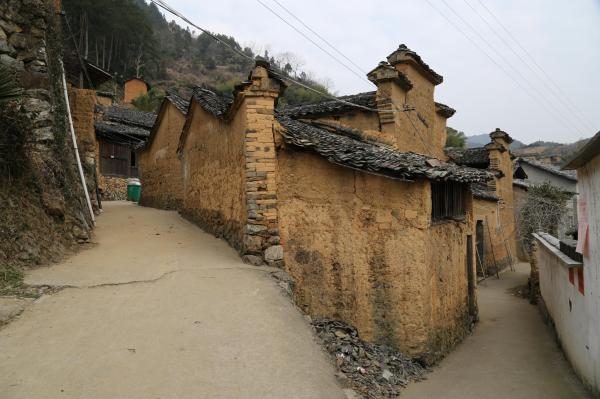 1558844055520676.jpg 15822328_233926.jpg