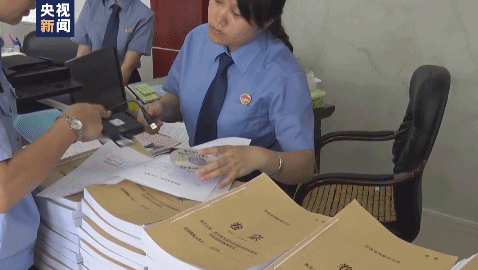 1572570388146968.gif 9.gif