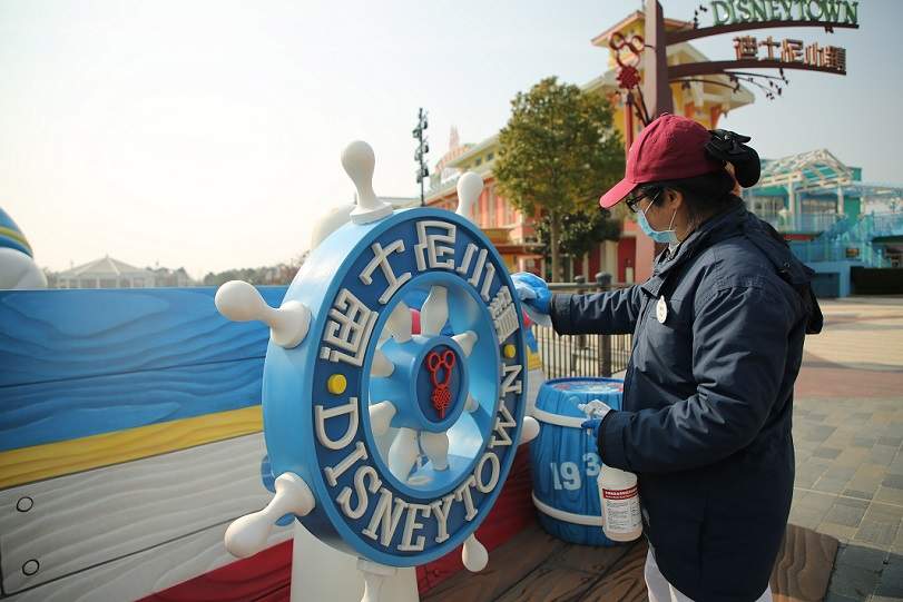 上海迪士尼分步恢复运营：迪士尼小镇开放 乐园继续关闭