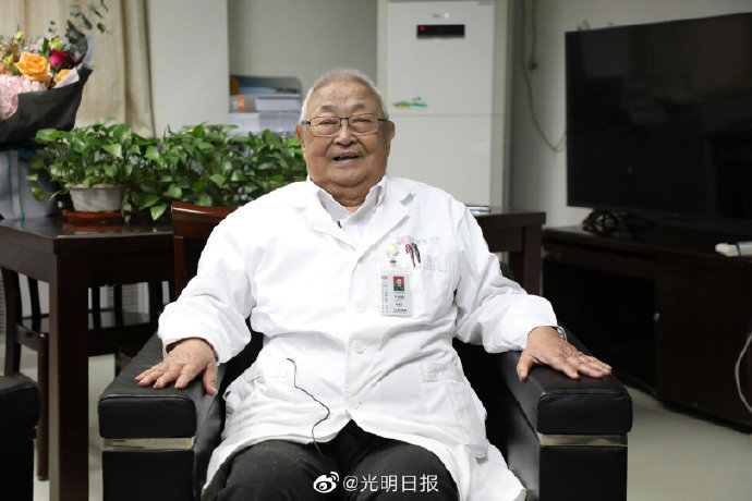 『光明日报』中国工程院院士、骨科泰斗卢世璧逝世