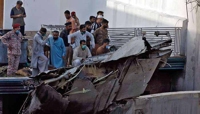 巴基斯坦客机失事初步调查疑问多 完整报告3个月内公布