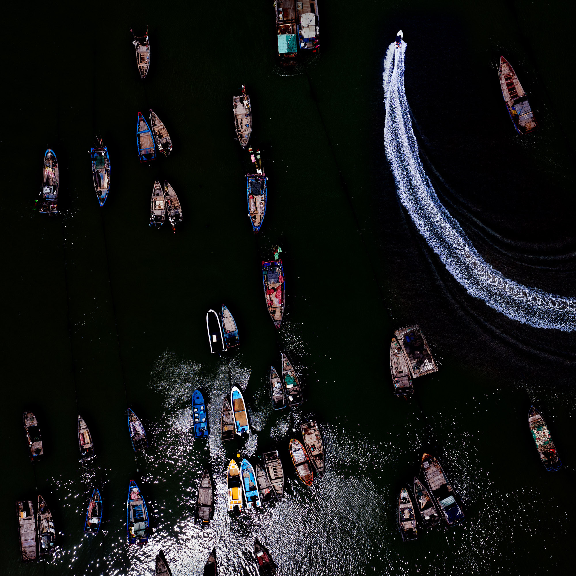 夜色渔港.jpg?x-oss-process=style/w10