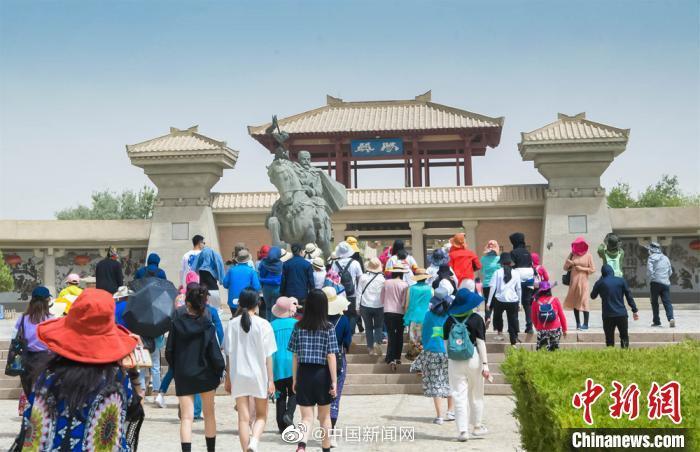 1595990871522363.jpg?x-oss-process=style/w10 6a5ce645ly1gh7n14xd6mj20jg0ckwft.jpg?x-oss-process=style/w10