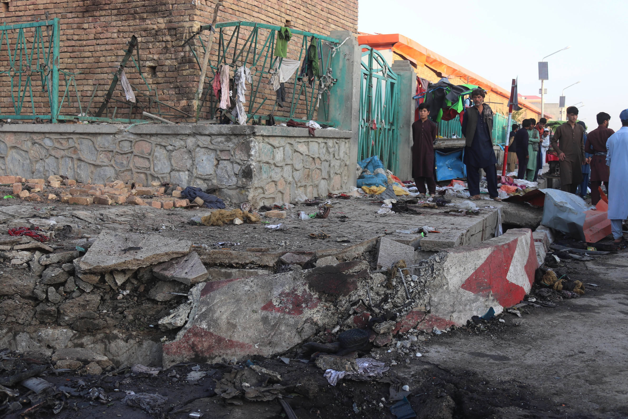 ​阿富汗东部发生一起汽车炸弹袭击 致17死21伤