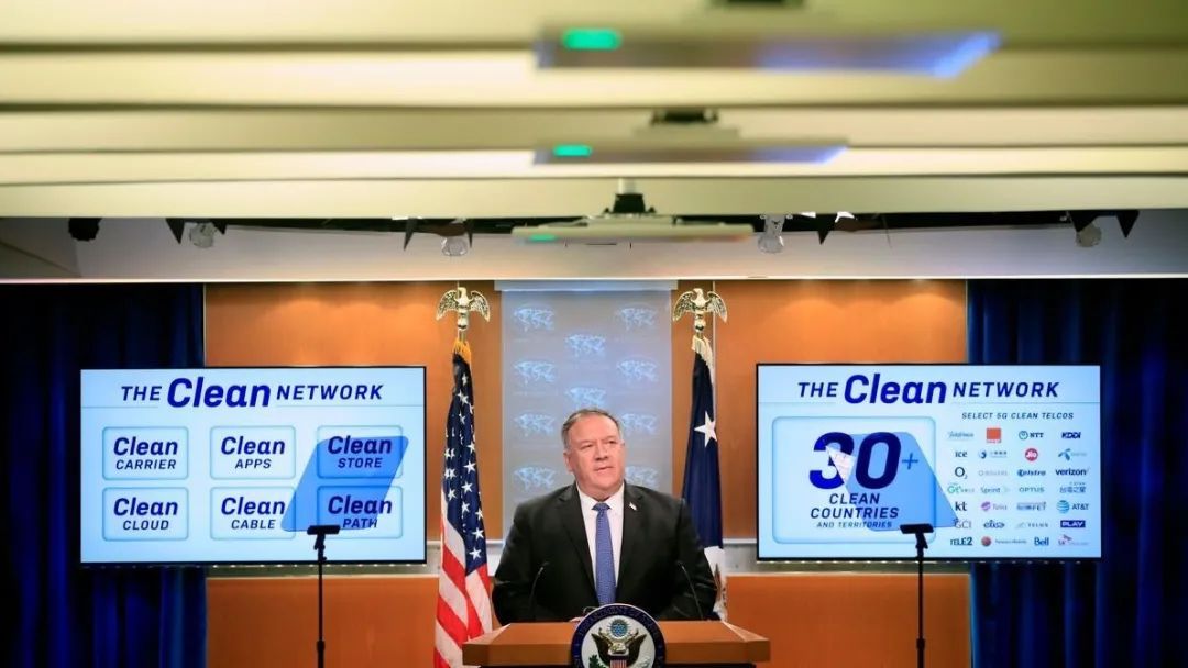 侠客岛微信公号|搞排除中企“清洁网络”？蓬佩奥不记得斯诺登了？