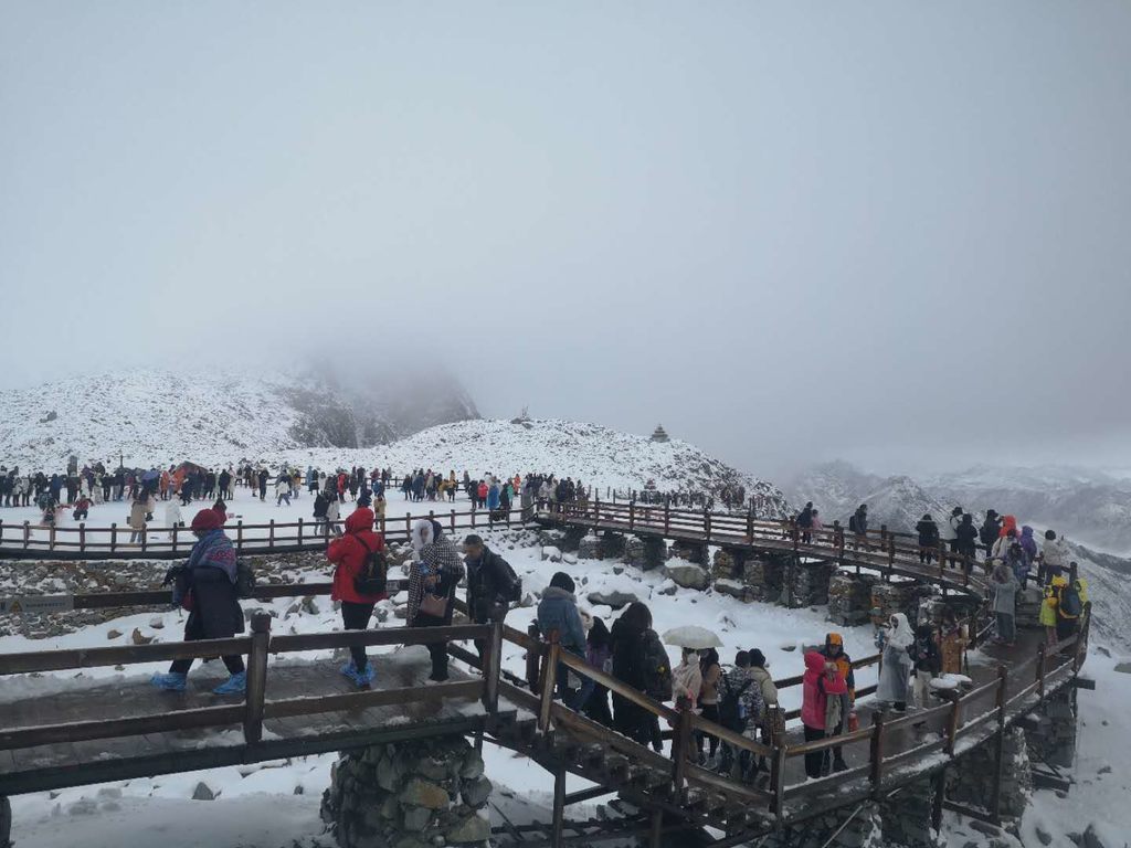 第一场|第一场雪来了！九寨沟、黄龙、四姑娘山开启雪景模式