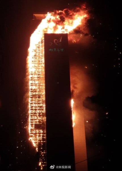 1602211056315520.jpg 002TLsr9ly1gjiv9v5tewj60by0gon0702.jpg