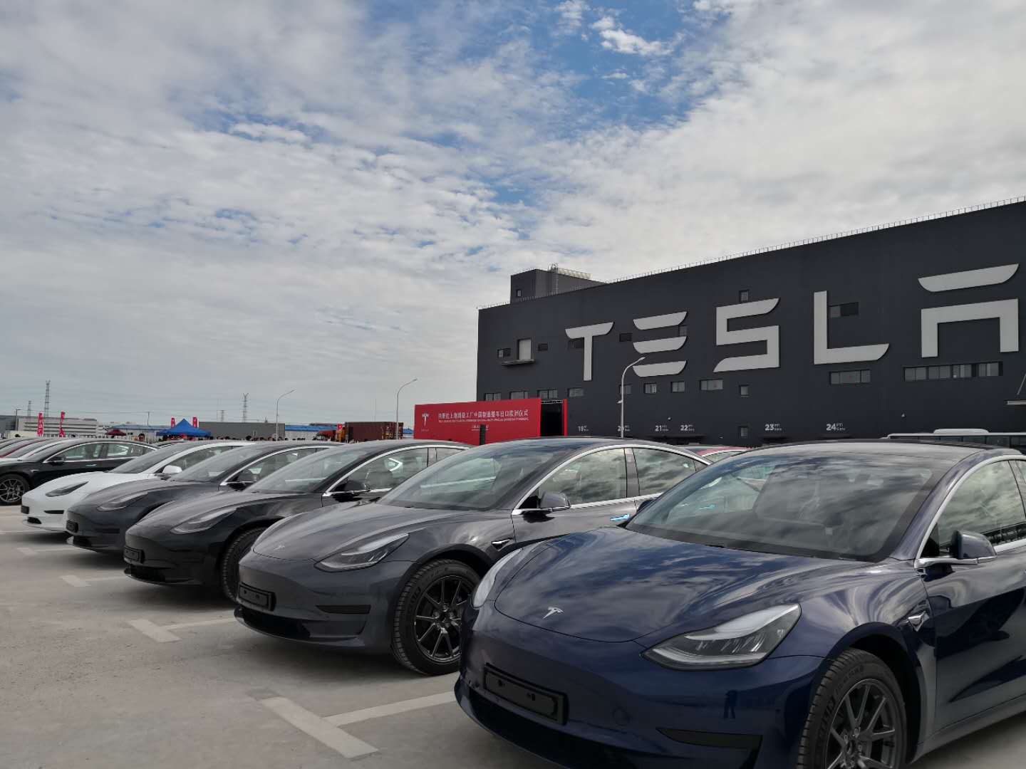 1603697277176372.jpg 1537809314.jpg