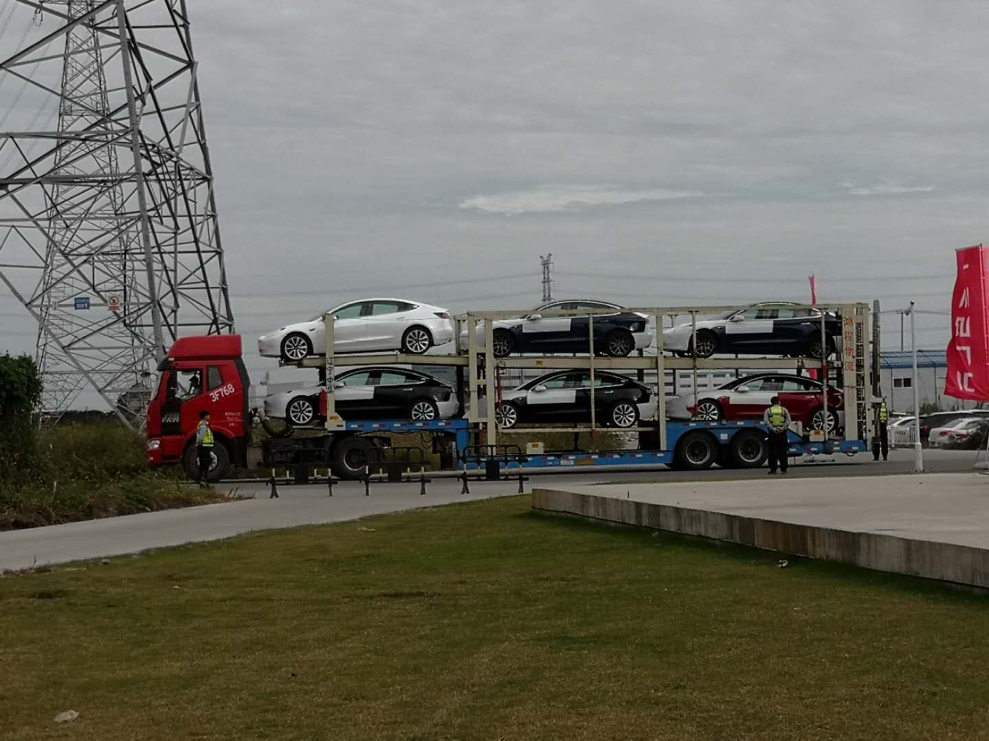 1603697297350416.jpg 319685062.jpg