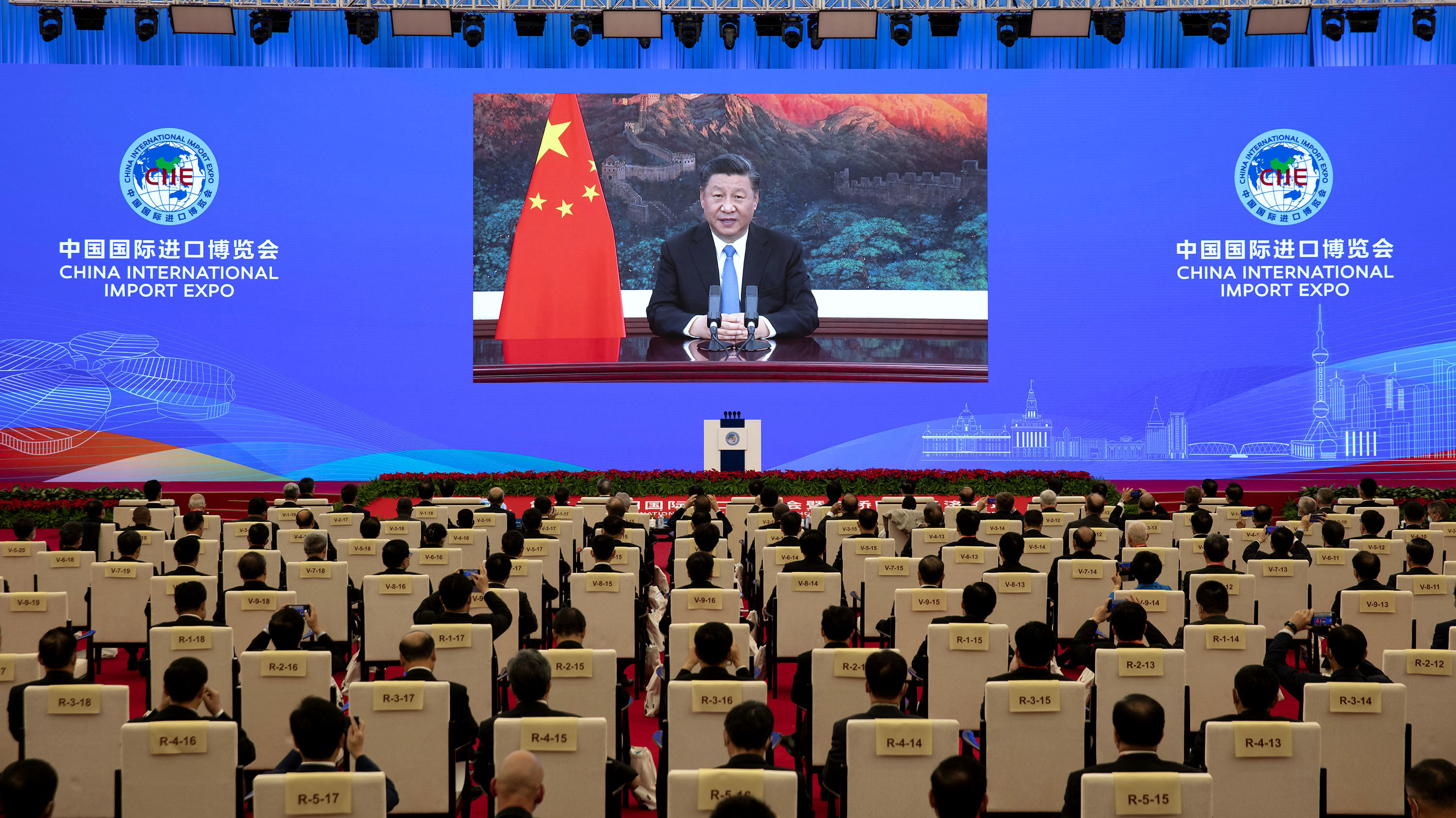 11月4日晚，第三届中国国际进口博览会开幕式在上海举行，国家主席习近平以视频方式发表主旨演讲。.JPG