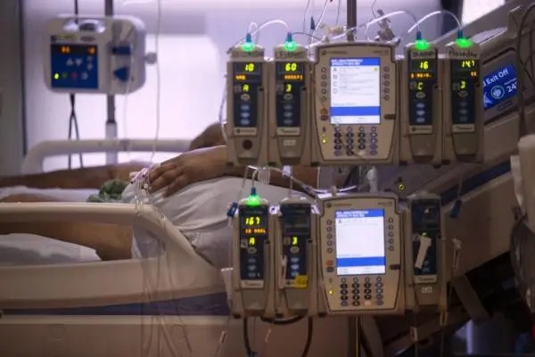 氧气|美国医院氧气告急，有人问：当时武汉的氧气哪来的？