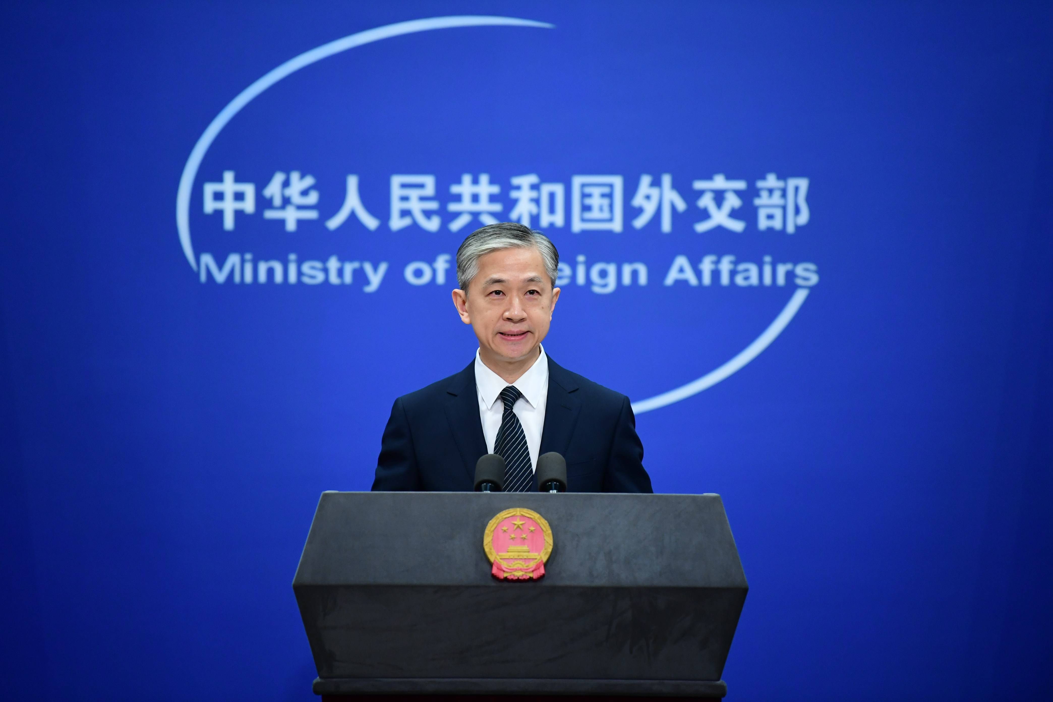 外国居民危害中国国家安全是否会被援引香港国安法起诉？外交部回应 | 每日经济网
