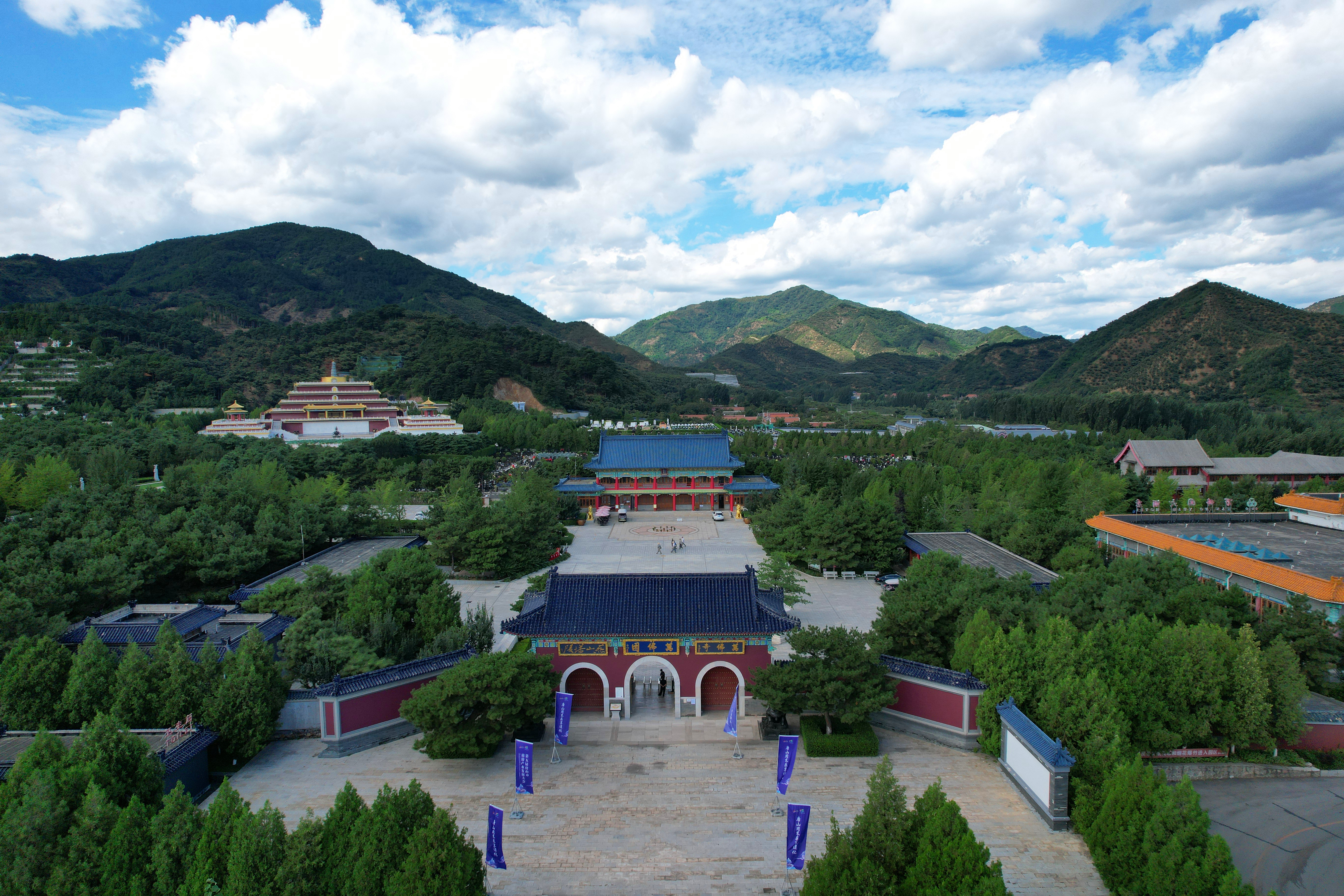 唐山周末航拍遵化万佛园