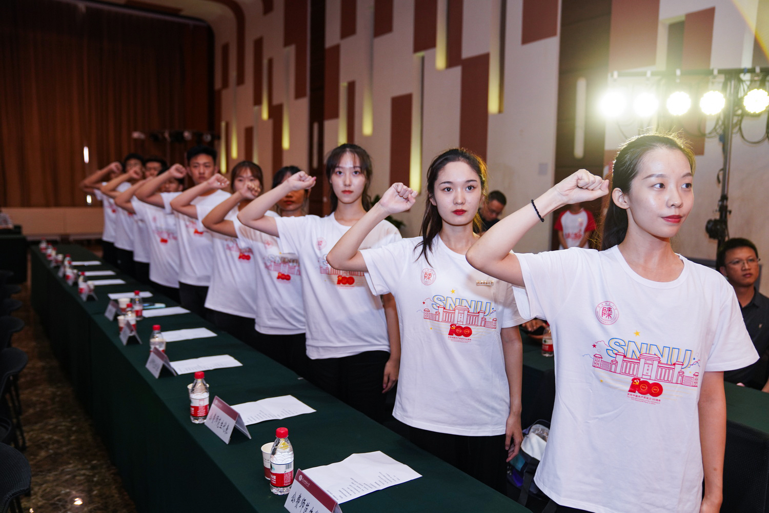 1631279861331705.jpg 师范生宣誓.JPG