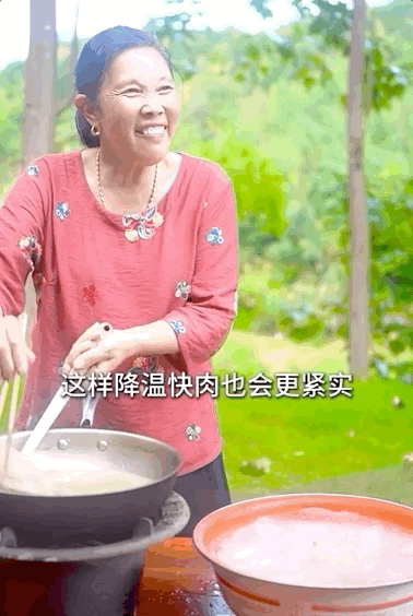 1634201735673130.gif 640.gif