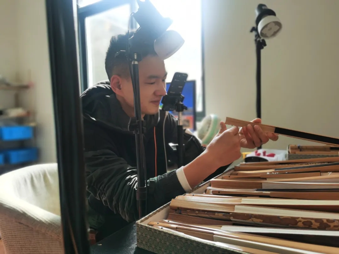 1634993122122646.jpg 20211023_204426_001.jpg