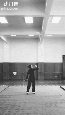 1637734407168065.gif 640-3.gif