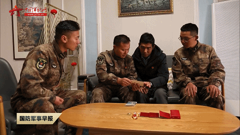 1642481306316119.gif 拜访老兵.gif