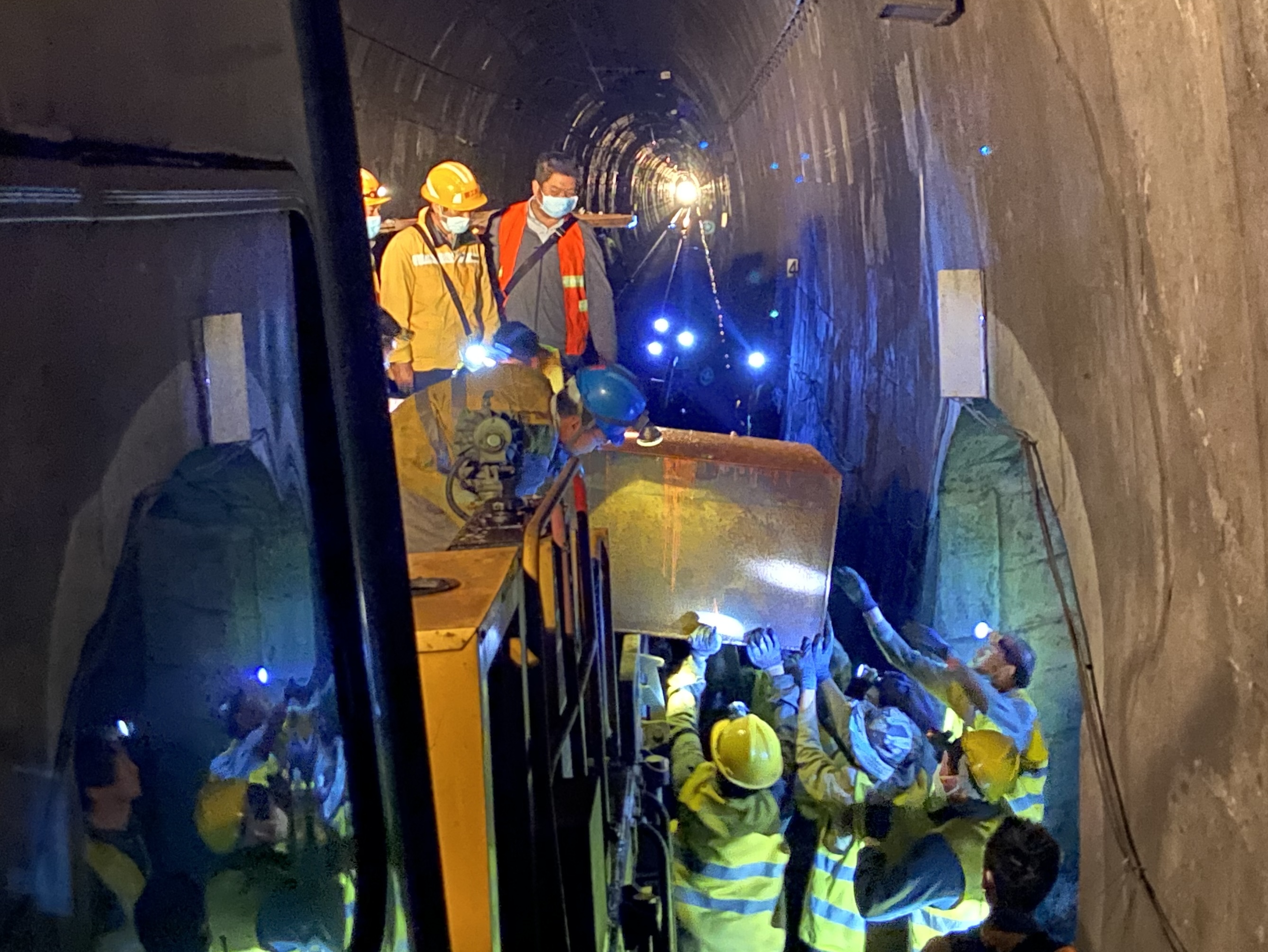 隧道施工1.jpg
