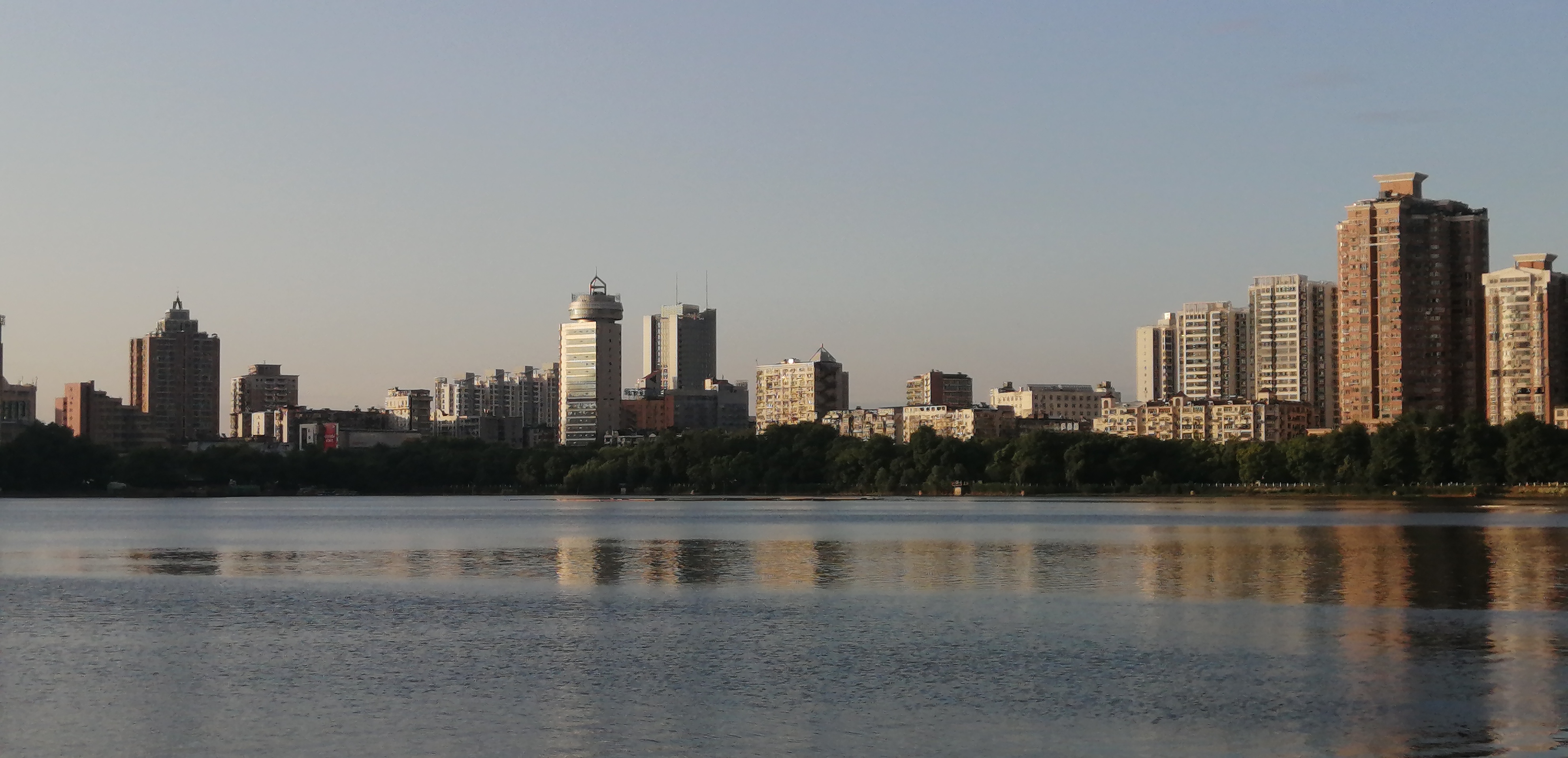 九江旅游到市区逛一逛赏赏城市风光也不错