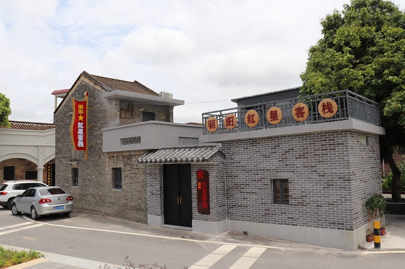 1656852355107583.jpg 7.红色客栈.JPG