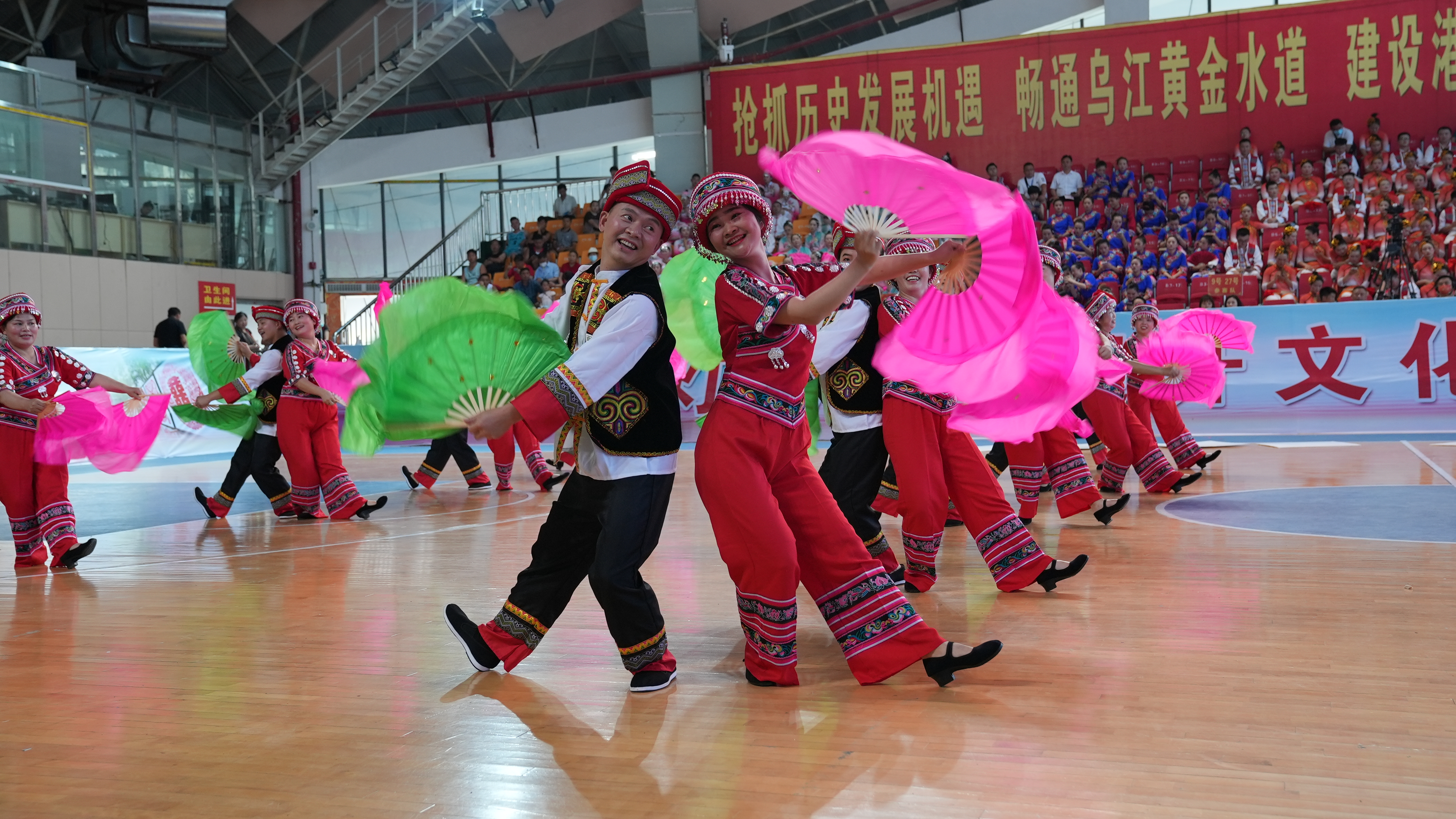 1656896443373903.jpg 思南花灯节目表演 (4).JPG