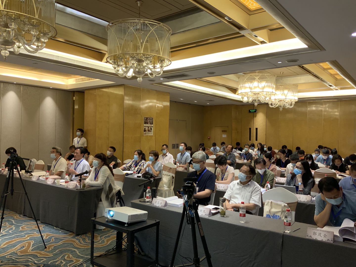 1657420186343875.jpg 会场.jpg