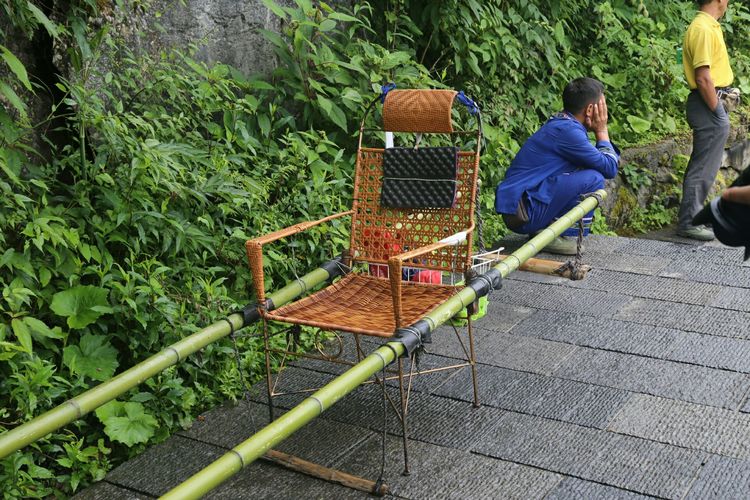 尊重滑竿师傅,就要让其“劳有所得”_人民日报