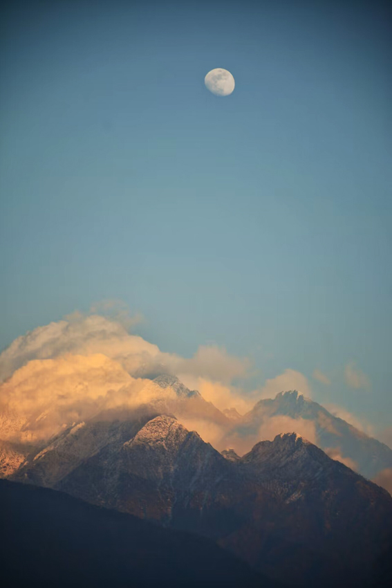 1672889957364386.jpg 7苍山顶上日月同辉奇观。杨木华摄.jpg