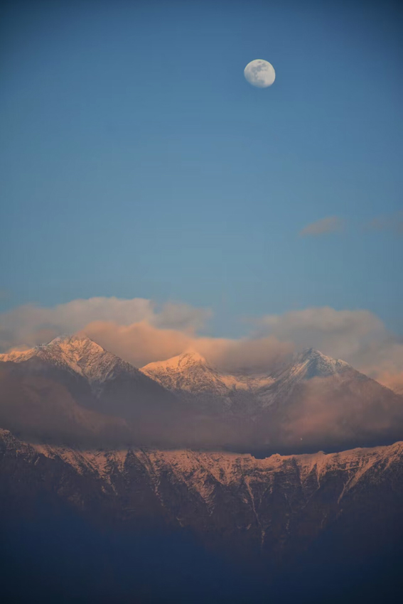 1672889966662566.jpg 8苍山顶上日月同辉奇观。杨木华摄.jpg