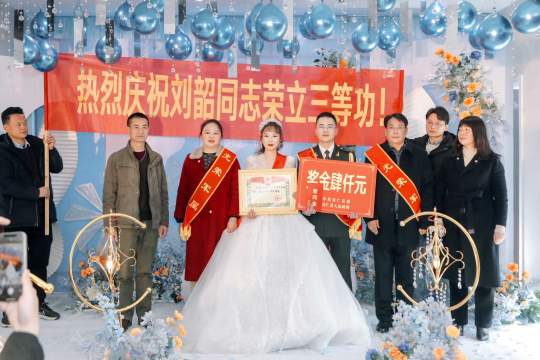 1676339407452385.png 640-73.png