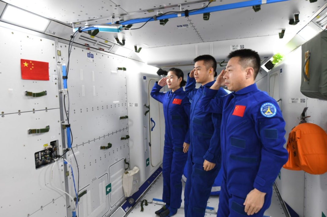 神十四乘组返回后首次与公众见面，都说了啥？