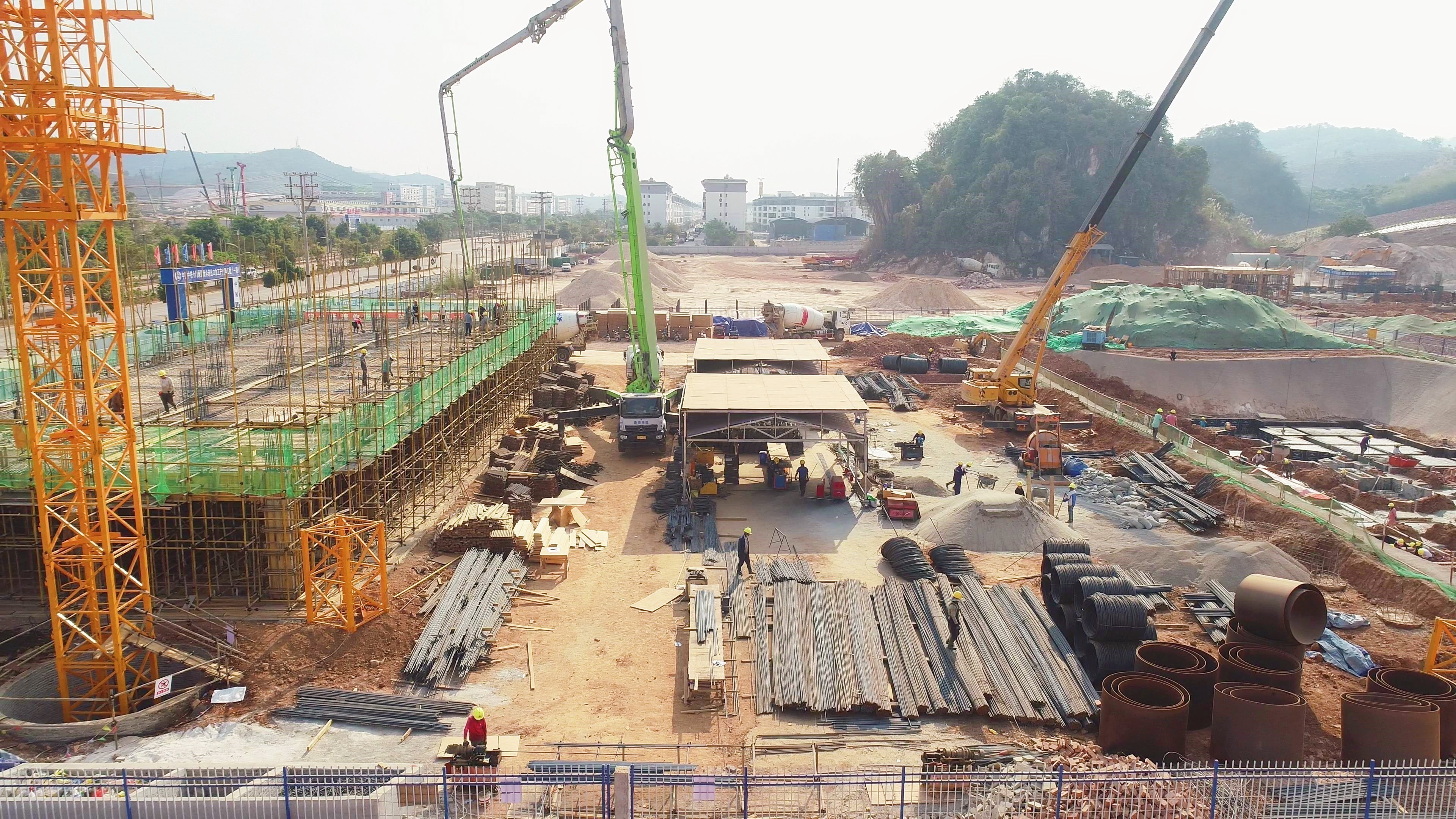1677375381964131.jpg 南伞园区农特产品进出口加工产业园基础设施极配套设施建设一期项目施工现场.jpg