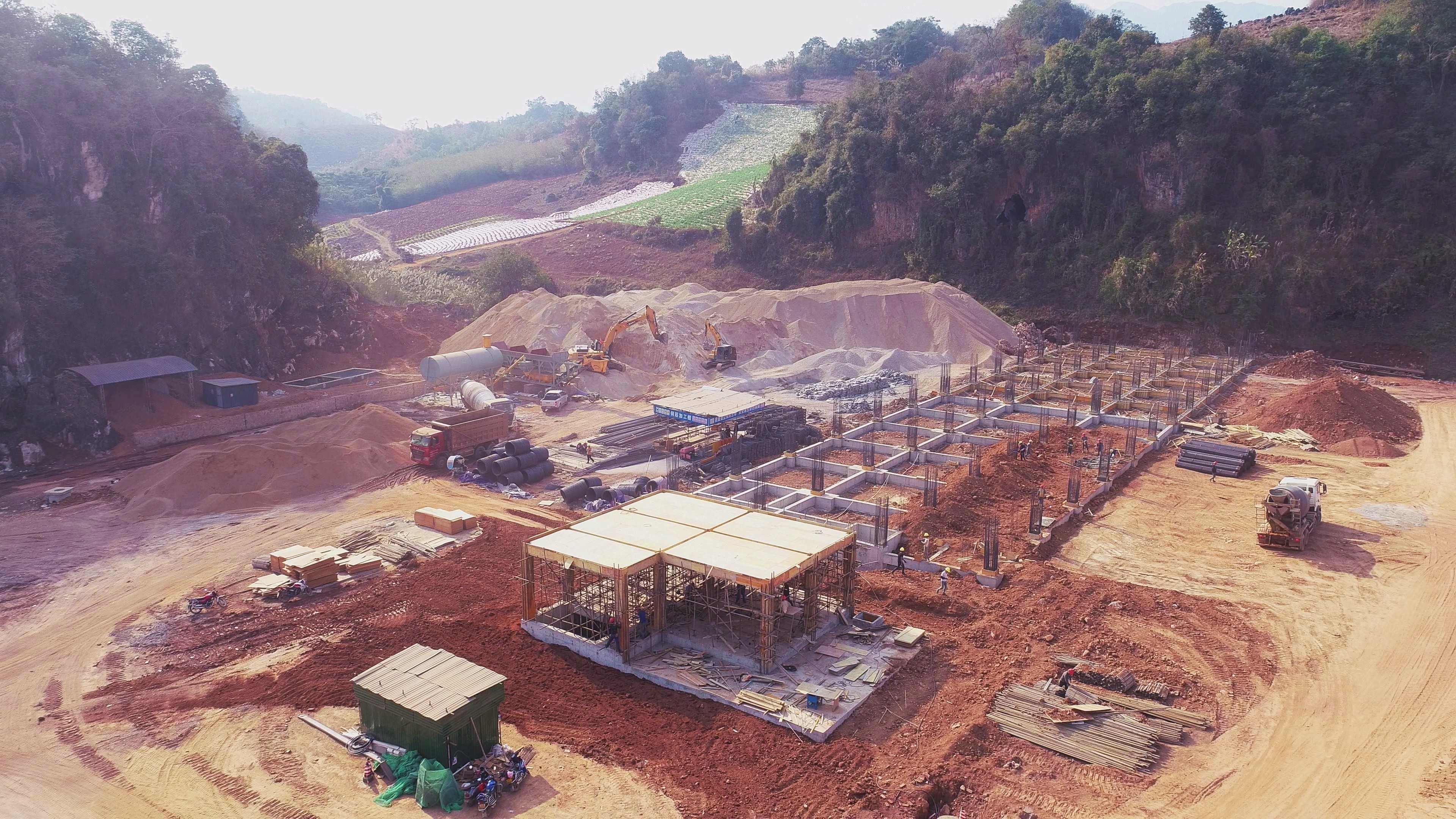 1677375488606404.jpg 南伞园区轻纺产业园基础设施建设配套项目二期建设现场.jpg