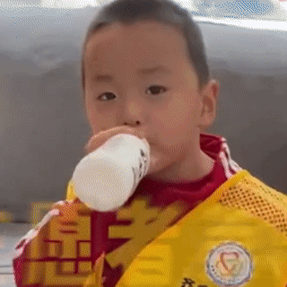 0033ImPzly4hdlg8tvwvng608w08wkjm02.gif