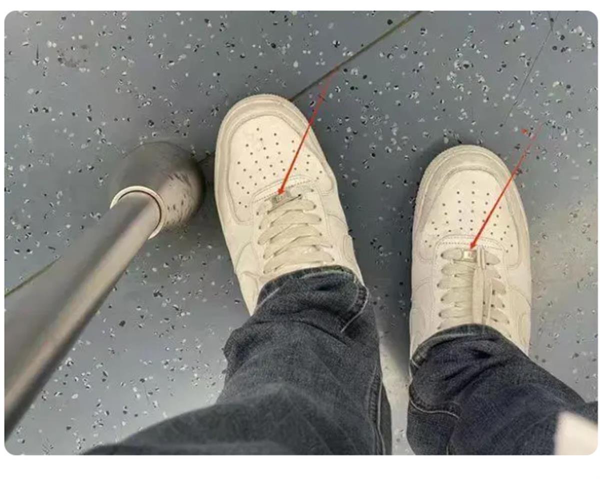 报道截图 鞋子.png