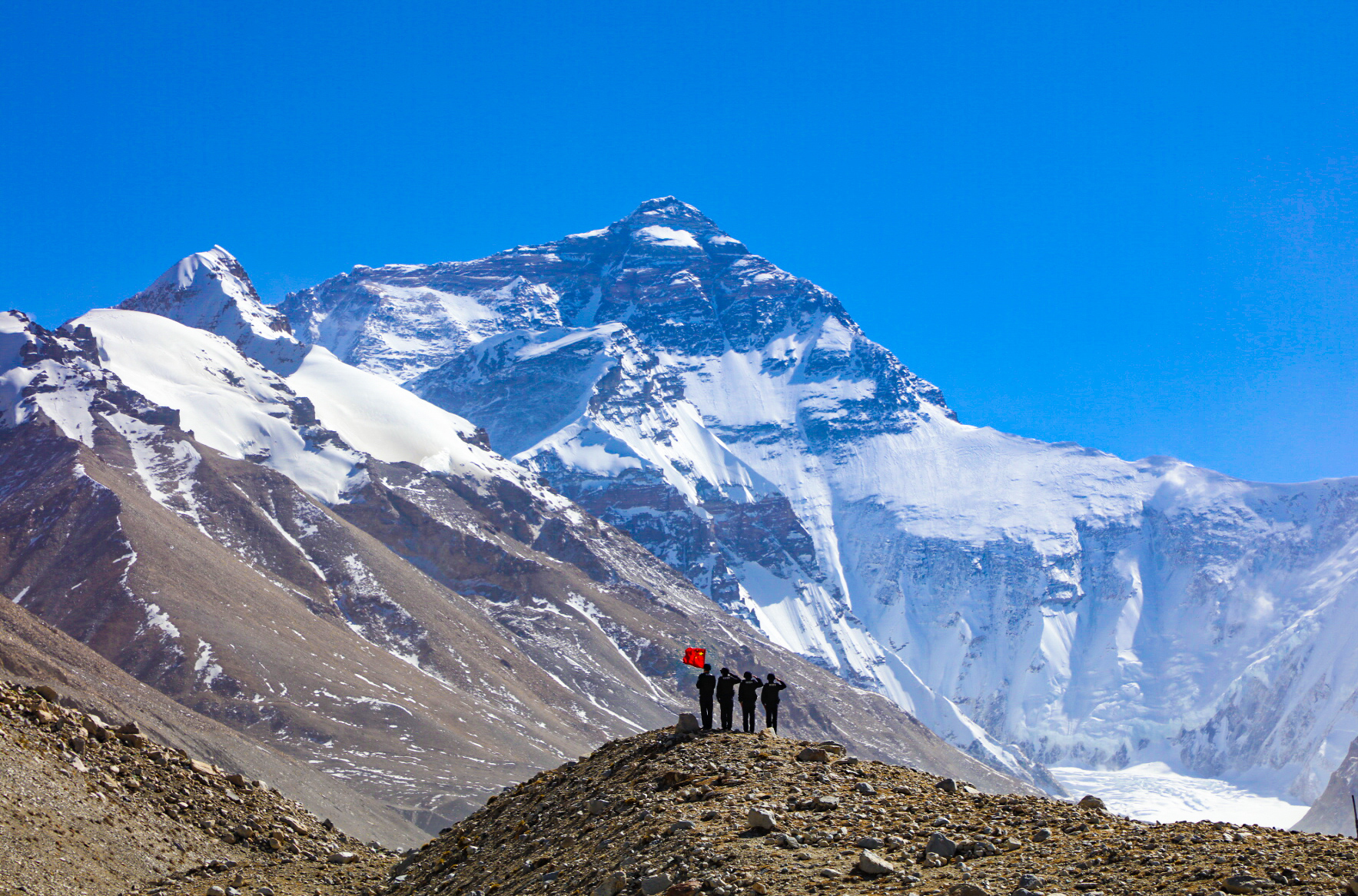 《珠峰守护》 叶轶 摄-6.jpg
