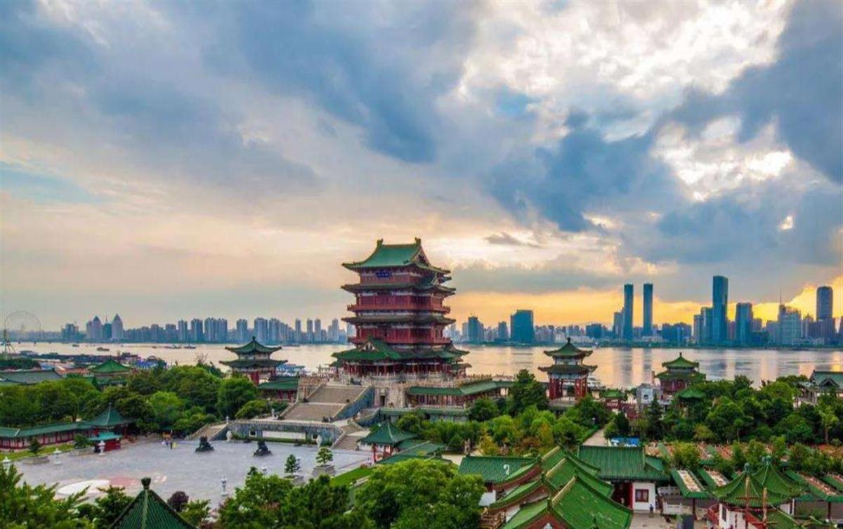 网友投诉滕王阁门票五花八门让外地人无所适从南昌市政府回应取消399