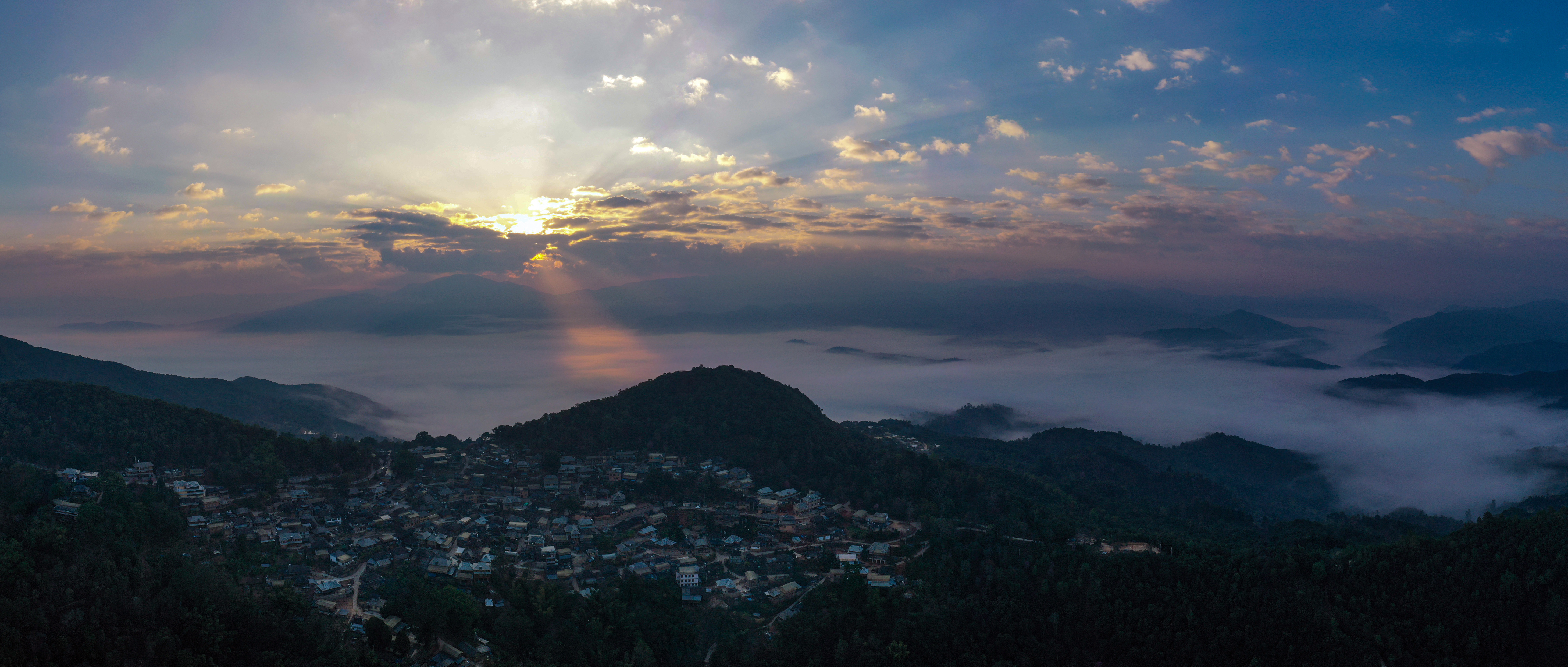 芒洪日出（ 李冬梅+13577937528）.jpg