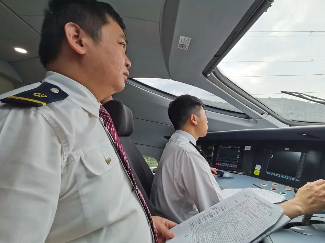 1697685815305600.jpeg 5.jpeg