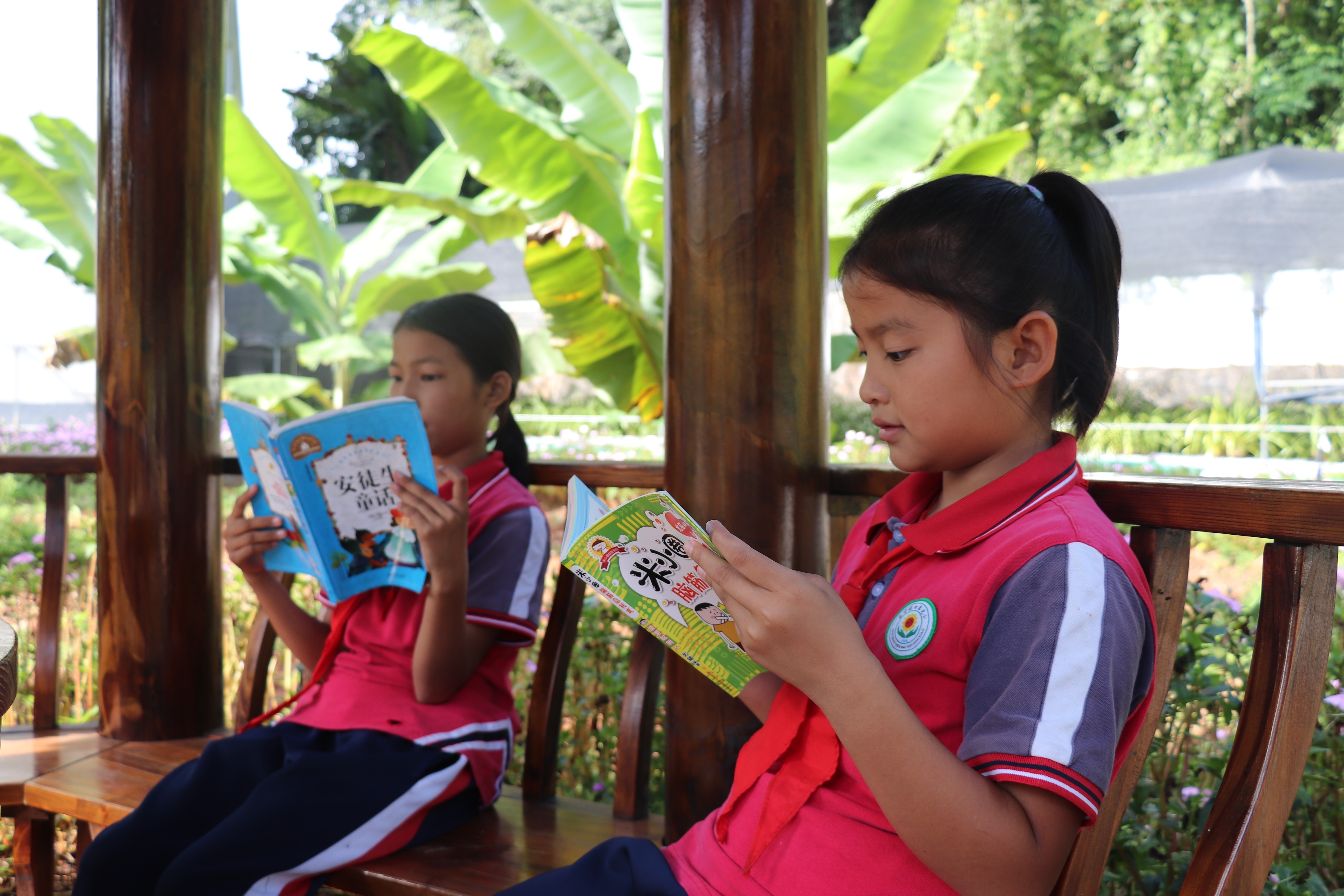 1697698017857927.jpg 镇康县南伞镇白岩完小学生课余1.JPG