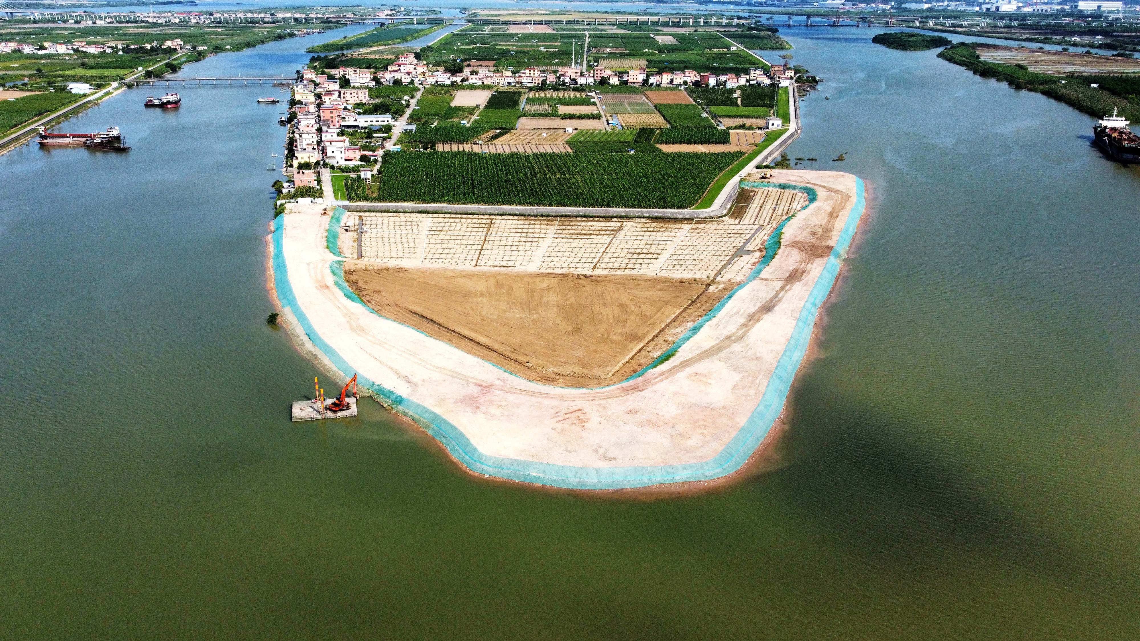 南沙水域缸瓦沙岸线治理项目航拍图.jpg