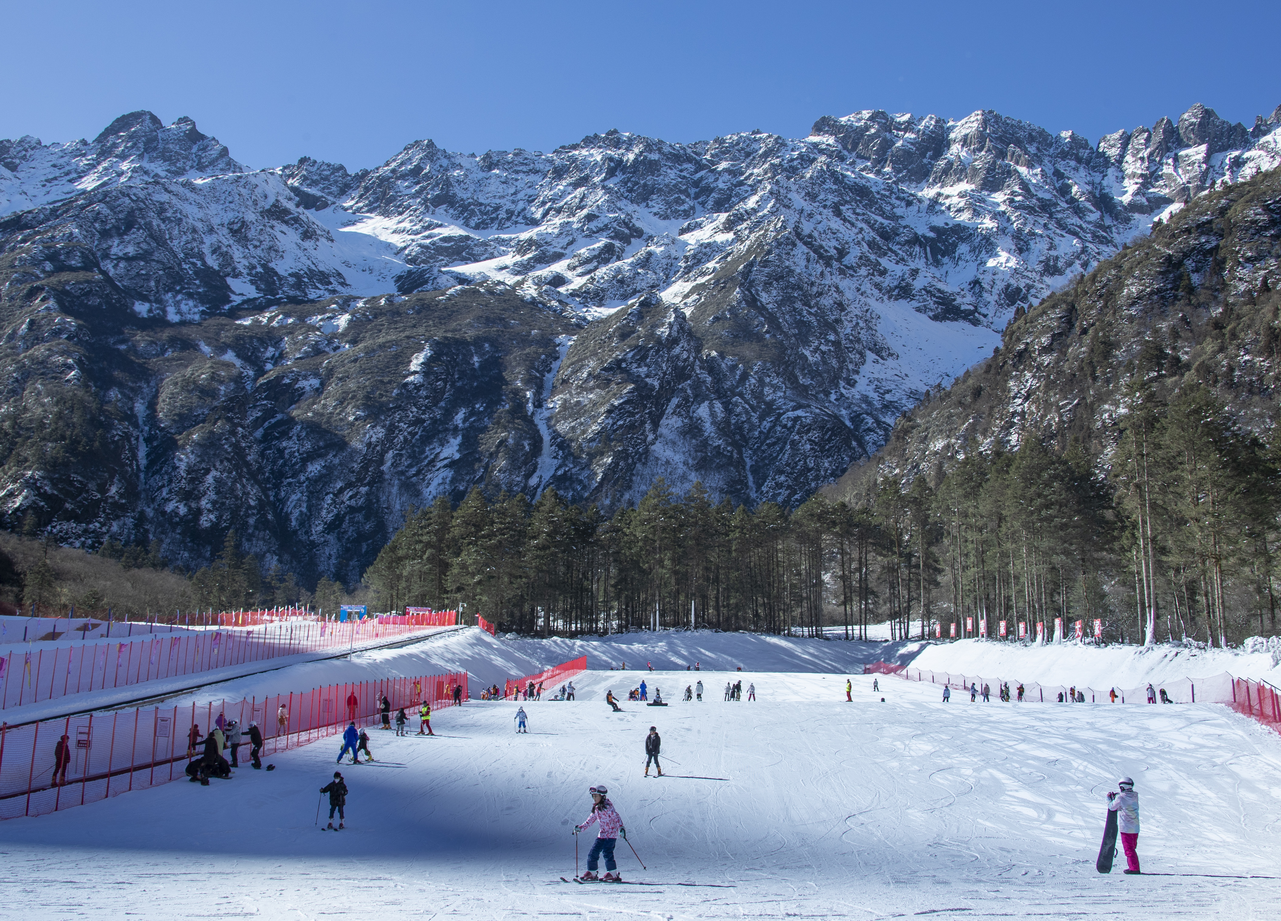 羌人谷滑雪场 (3).jpg